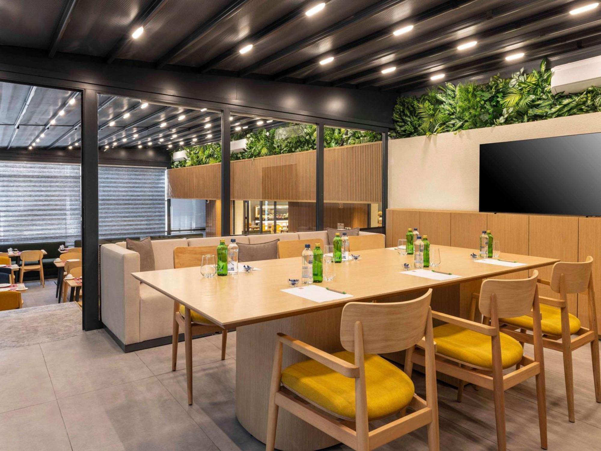 Ibis Istanbul Sisli Hotel Екстериор снимка