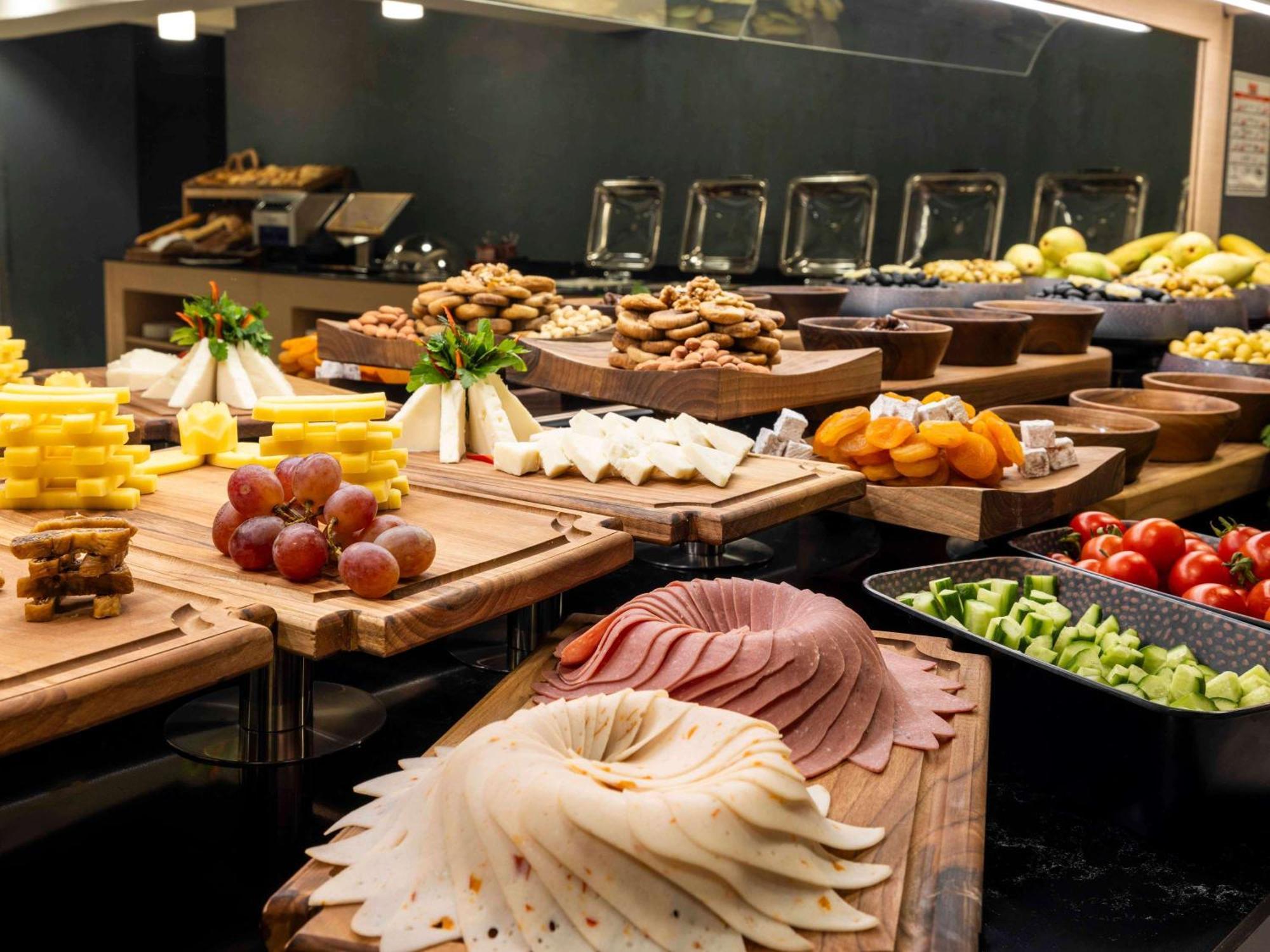 Ibis Istanbul Sisli Hotel Екстериор снимка
